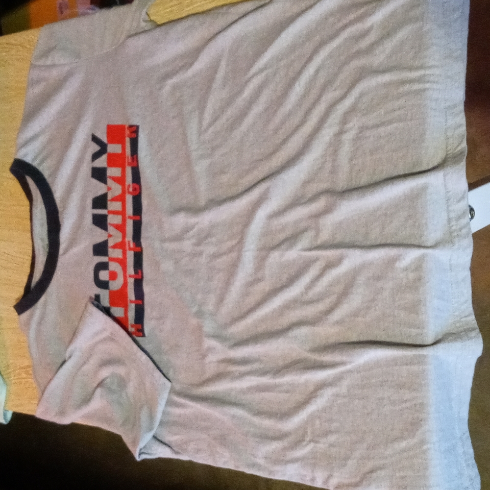 Tommy Hilfiger T shirt